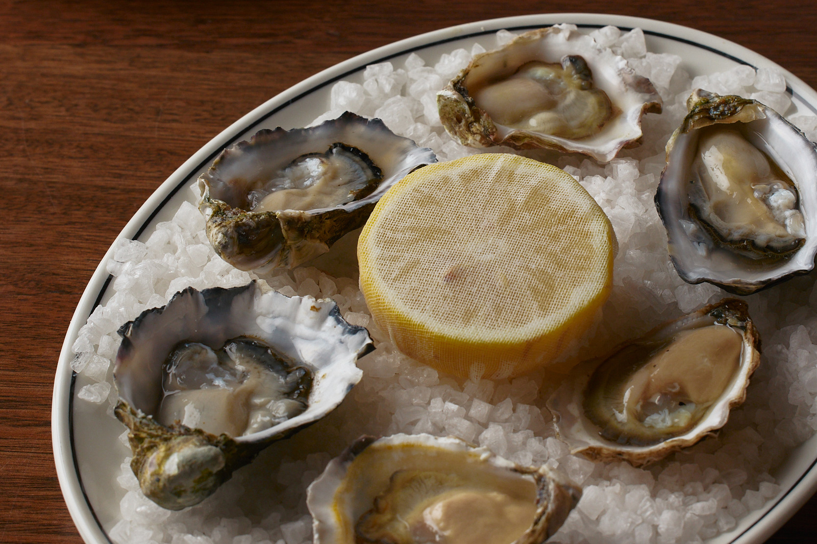 Oysters with Lemon 3